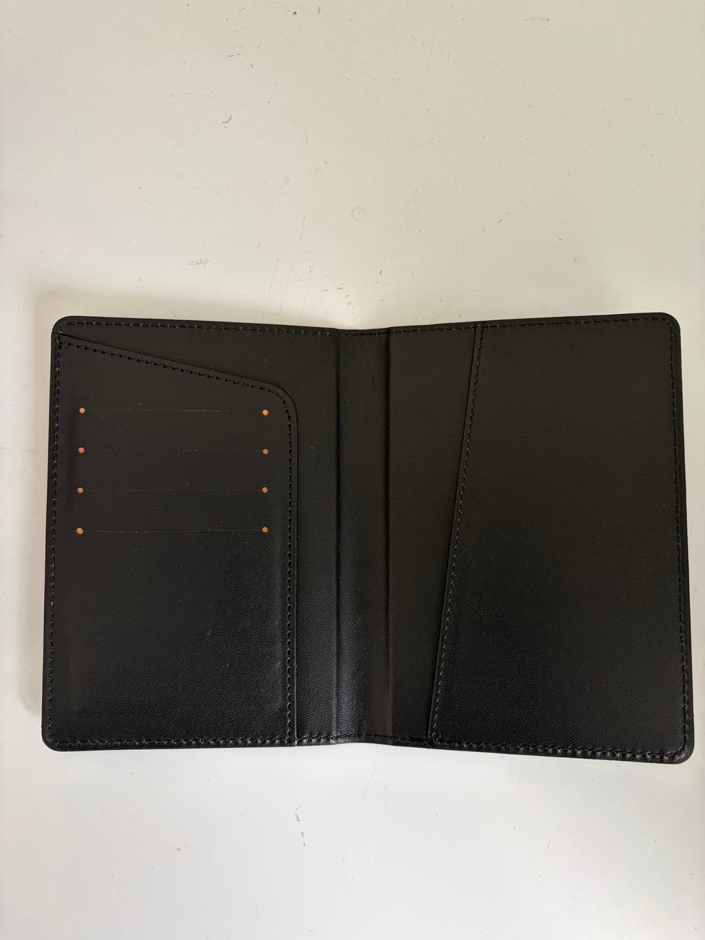 Etui passeport RDC  Mboka Elengi/ Tembe esili