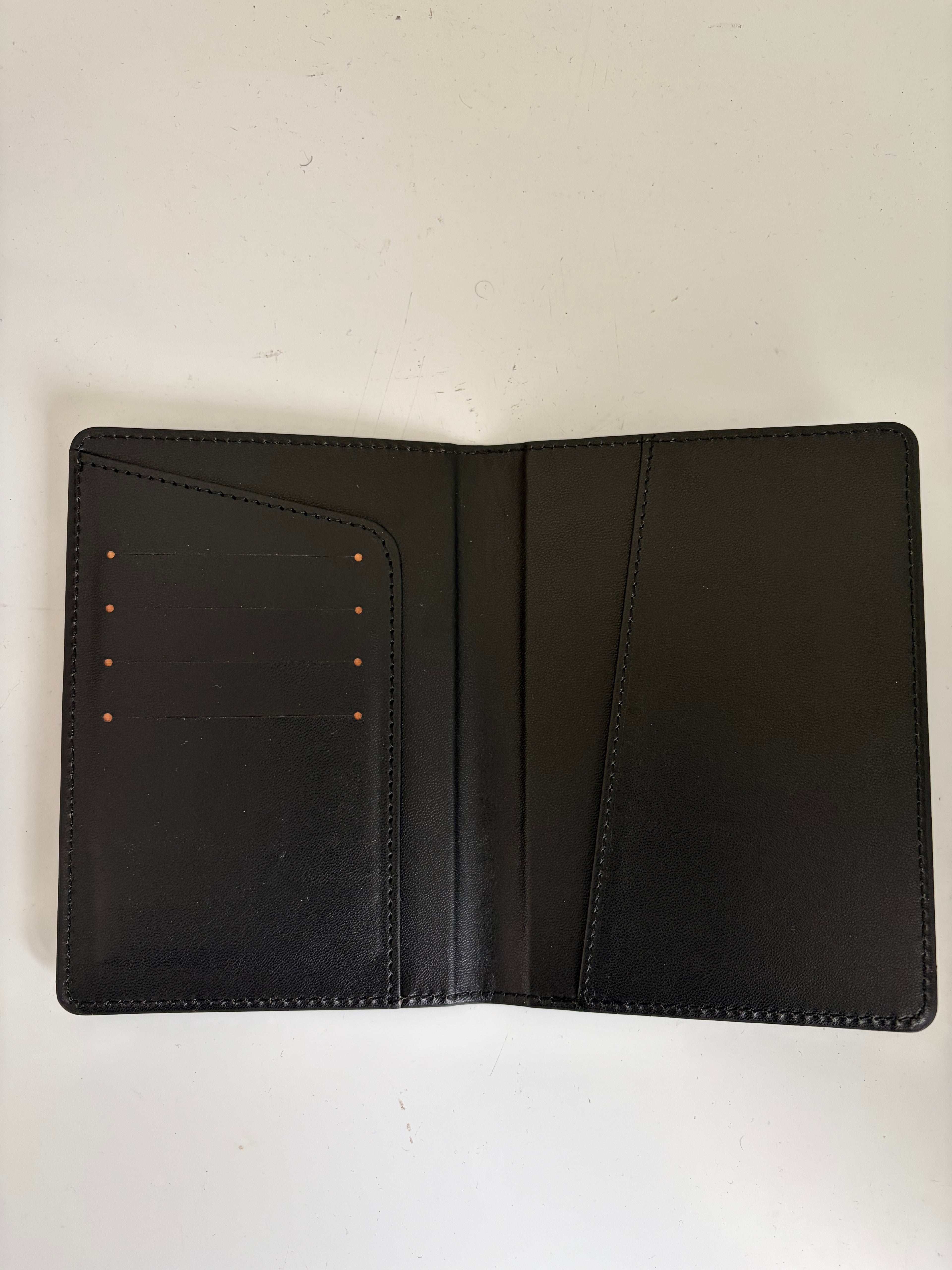 Etui passeport RDC  Mboka Elengi/ Tembe esili